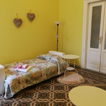 Appartamento Cuore Al Centro Di Ταράντο Εξωτερικό φωτογραφία