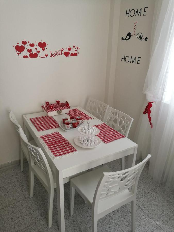 Appartamento Cuore Al Centro Di Ταράντο Εξωτερικό φωτογραφία